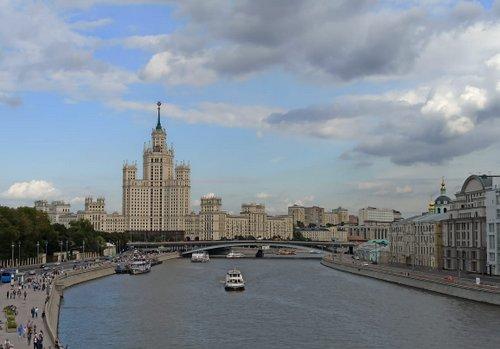 За три года в Москве построят 270 км дорог
